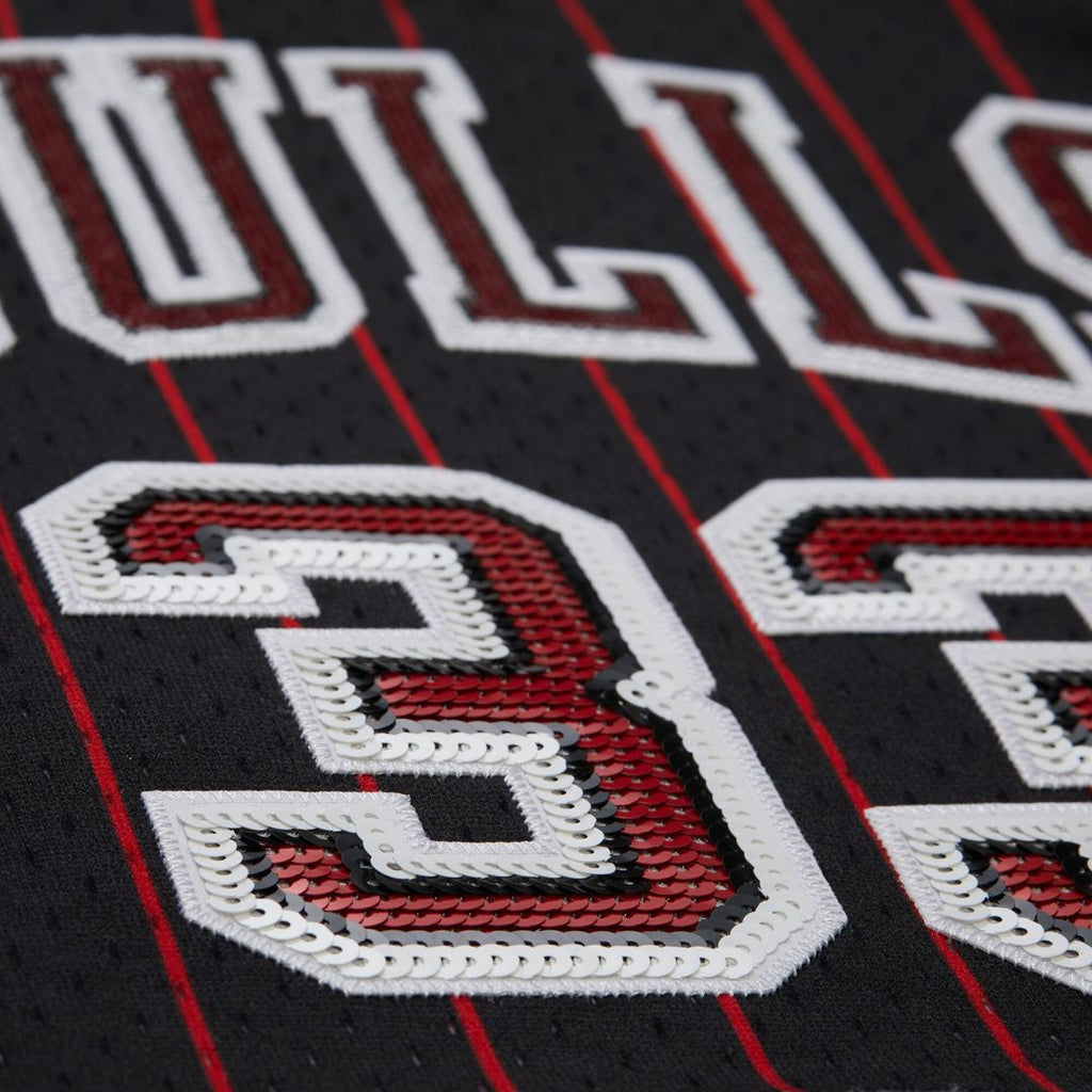 Scottie Pippen Chicago Bulls Mitchell & Ness x DANNIJO Women's Fashion Cropped Basketball Jersey - Black