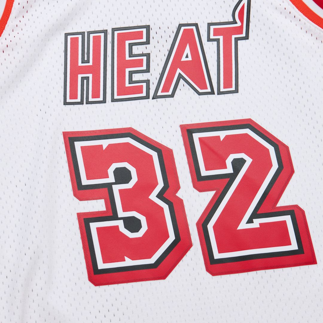 Shaquille O'Neal Miami Heat Mitchell & Ness 2005-06 Swingman Jersey - Red
