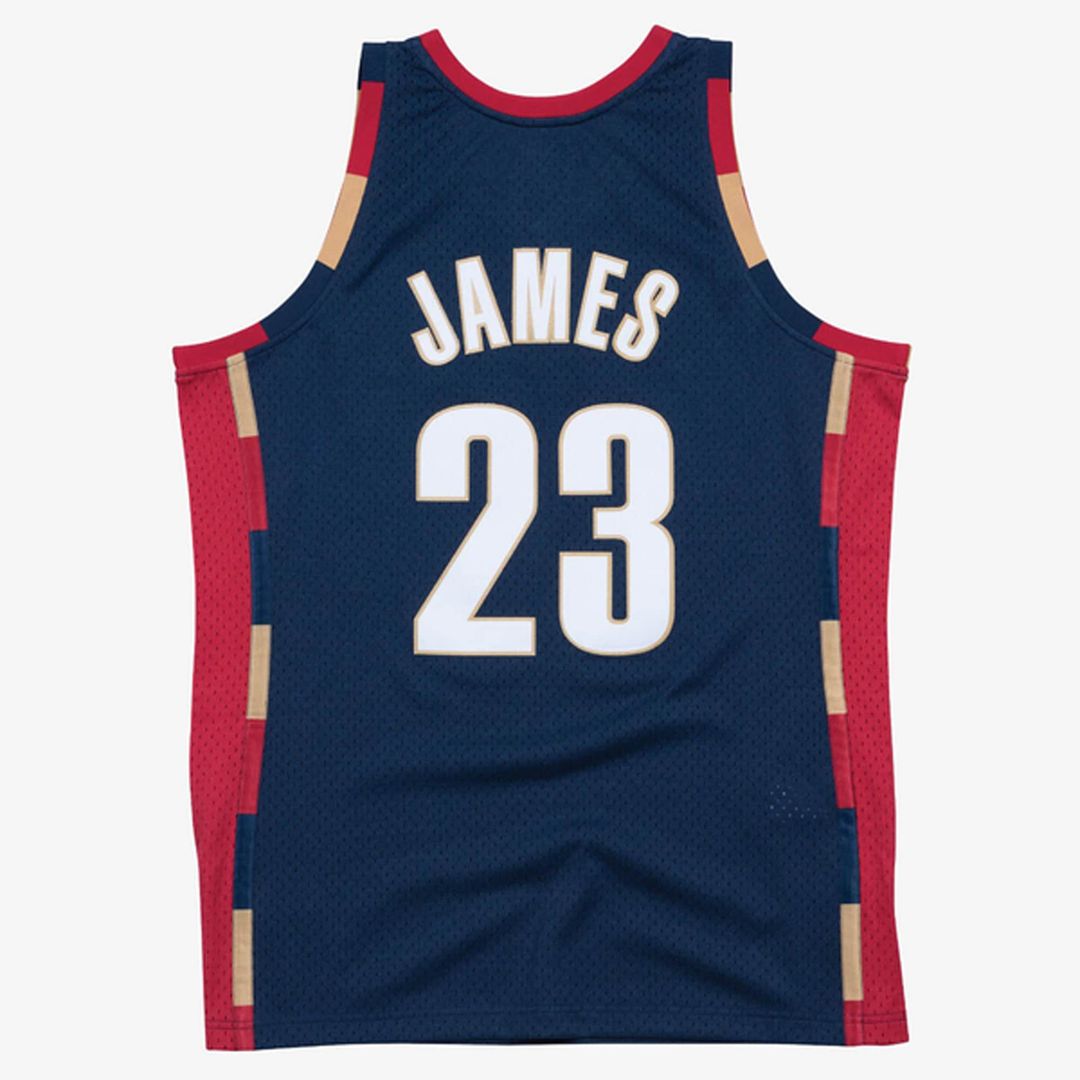 LeBron James Cleveland Cavaliers Mitchell & Ness Hardwood Classics Swingman Jersey - Navy