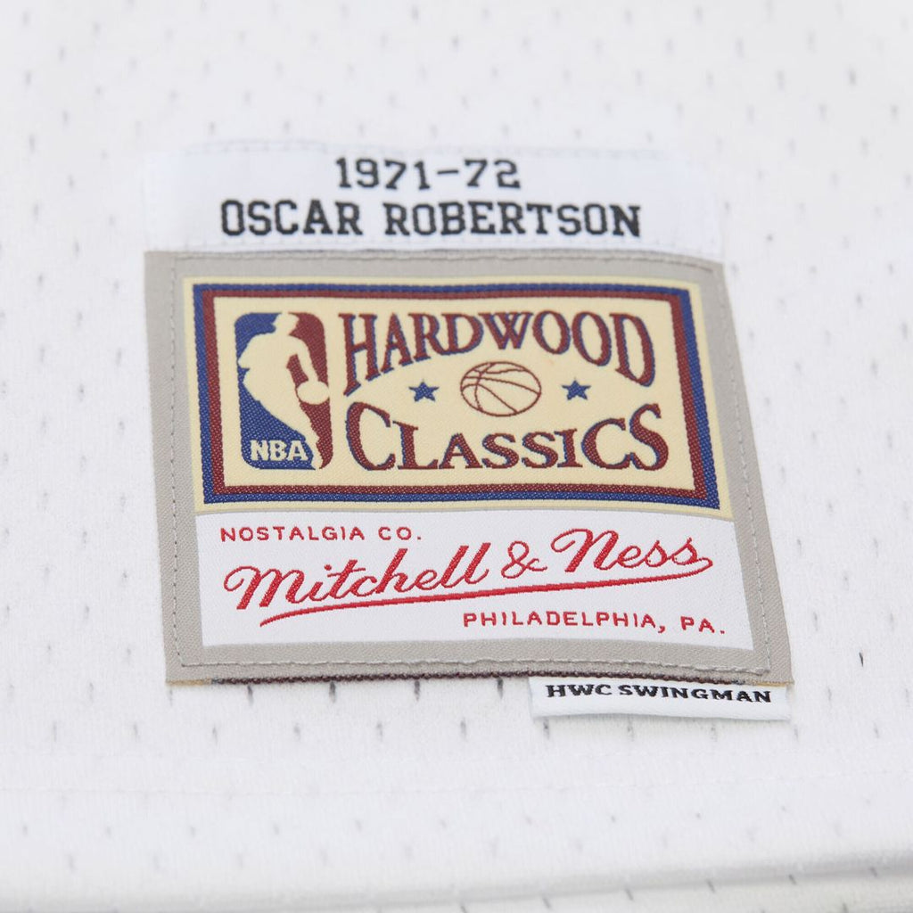 Oscar Robertson Milwaukee Bucks Mitchell & Ness Hardwood Classics Swingman Jersey - White